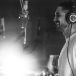 Gabriel Leone enfim se assume cantor em 2026 com álbum em que interpreta Djavan, Guinga, Ivan Lins e João Bosco