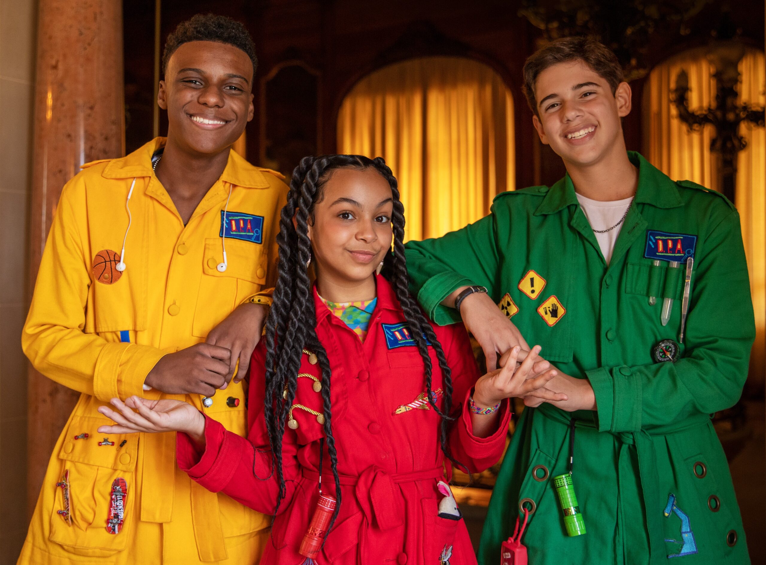 Nova temporada de 'D.P.A. - Detetives do Prédio Azul' traz caos familiar, magia e novo integrante