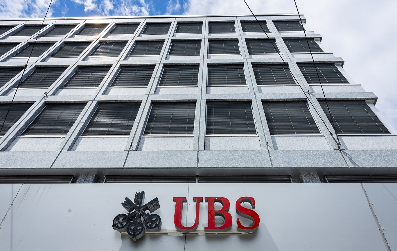 UBS pode cortar mais 10 mil empregos até 2027, informa UBS pode cortar mais 10 mil empregos até 2027, informa jornal suíço