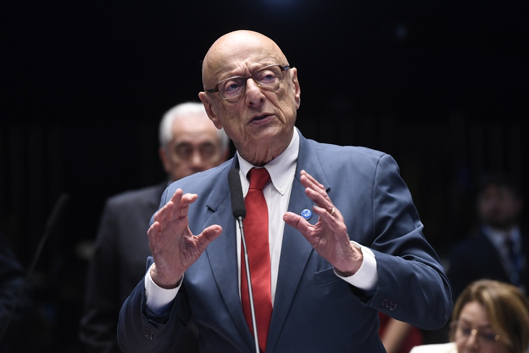 relator cita Gênesis e acolhe emenda de Moro em defesa do texto