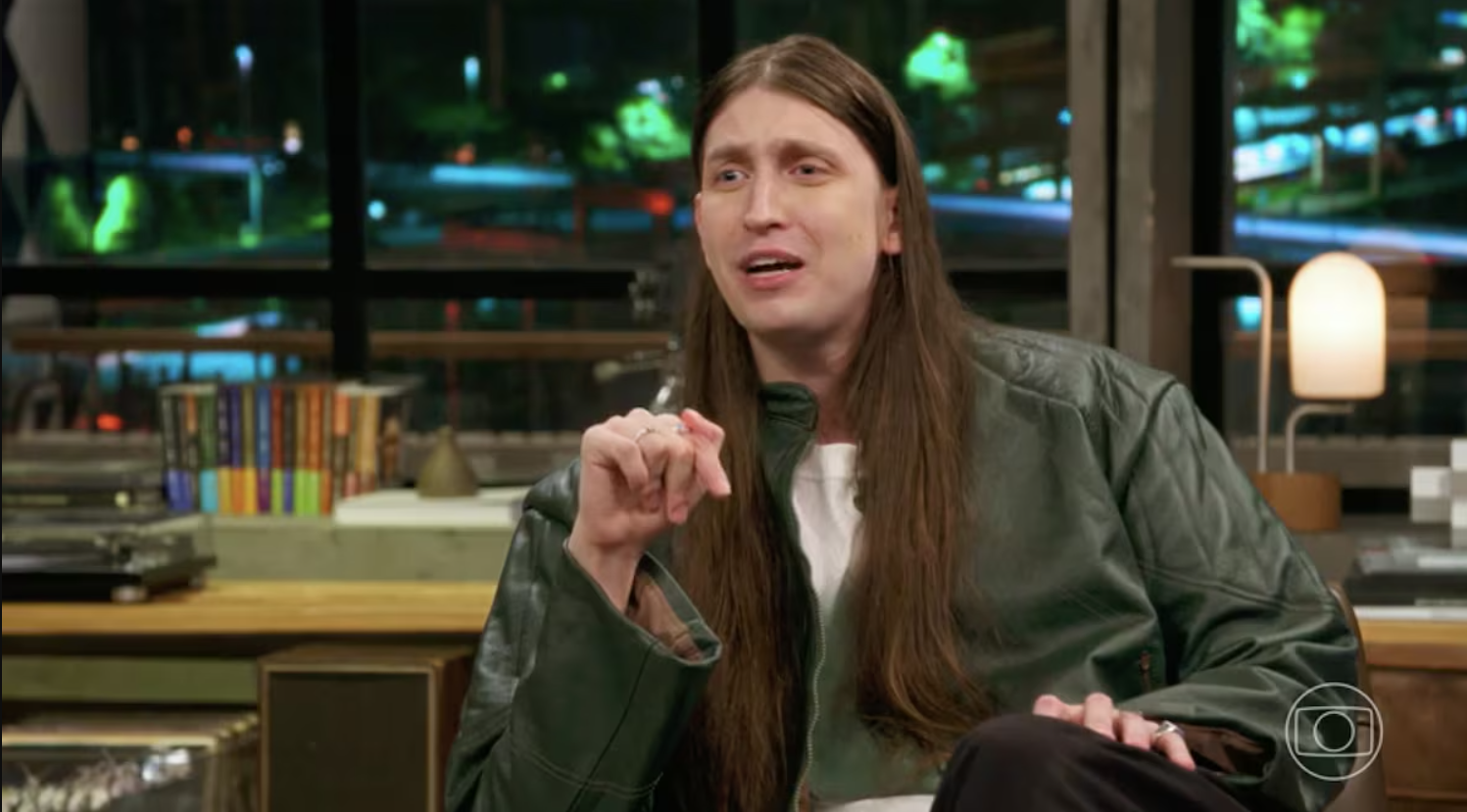 Felca é alvo de ameaças e protestos após proibição de chat em jogo infantil