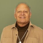 Guilherme Arantes demole fronteiras do tempo no universo particular do amoroso álbum 'Interdimensional'