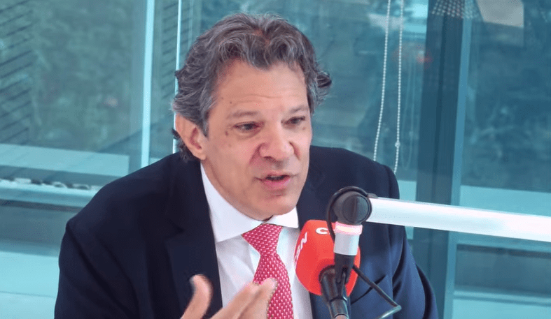 Haddad diz que não pretende disputar eleições em 2026 e resiste a pressão do PT