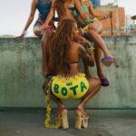 Ludmilla aposta no funk para repor o bloco na rua com 'Bota', em feat com a cantora Emilia Mernes e a rapper Latto
