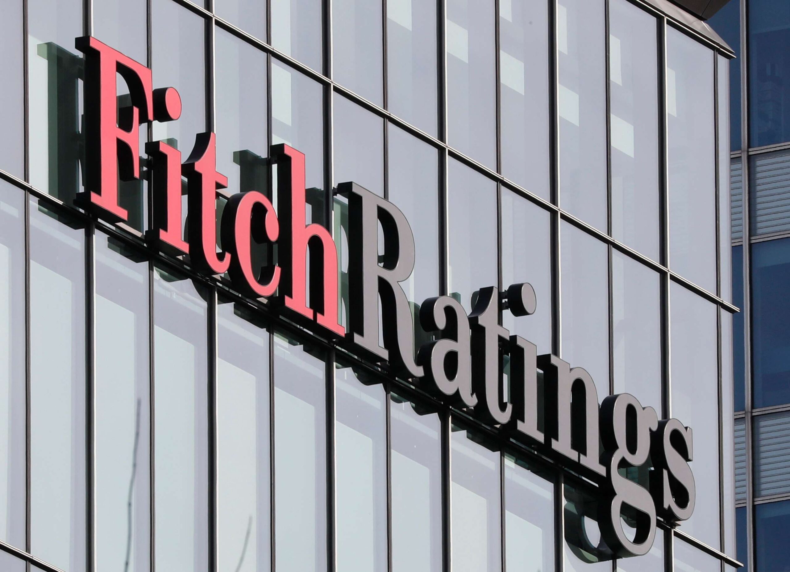 Brasil só sobe para ‘BB+’ com ajuste fiscal crível, alerta Fitch Ratings