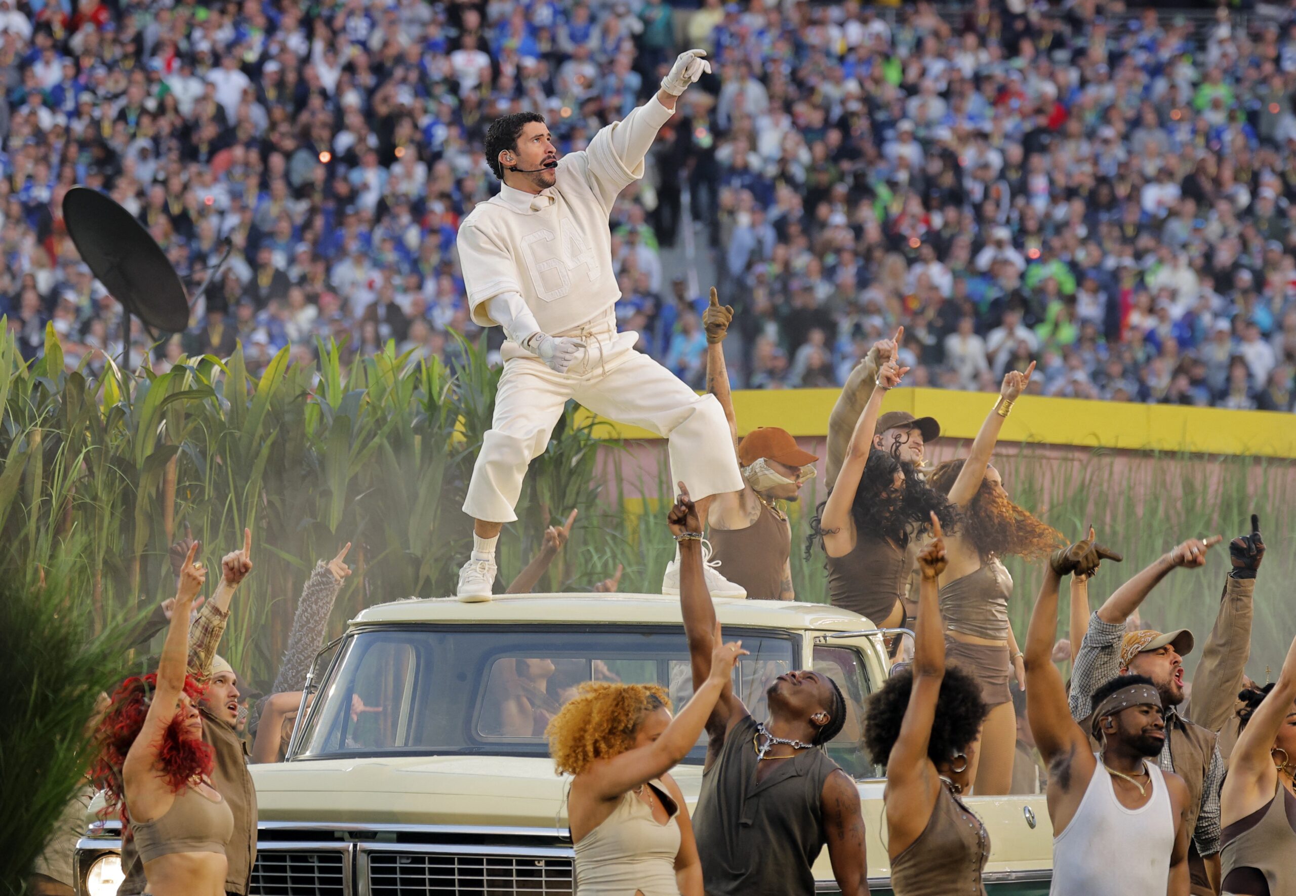 FOTOS: Bad Bunny se apresenta no intervalo do Super Bowl