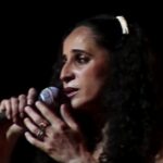 Grande momento de Maria Bethânia em show de 1982 volta à cena em registro audiovisual feito na Argentina em 1984