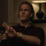 James Van Der Beek interpreta 'pastor sinistro' em filme póstumo; veja primeiras imagens de 'The Gates'