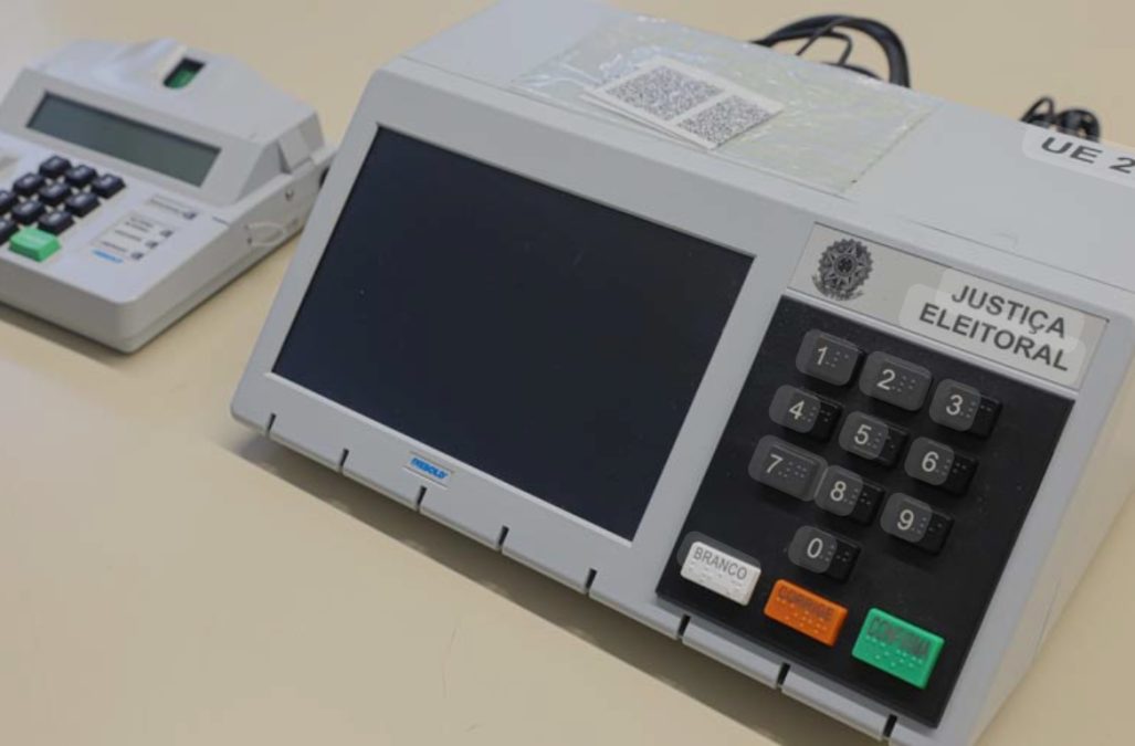 Justiça cassa mandato de sete dos nove vereadores de cidade no PR por compra de votos