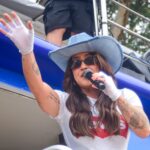 Lauana Prado anuncia sexo de bebê em cima de trio elétrico de bloco em SP