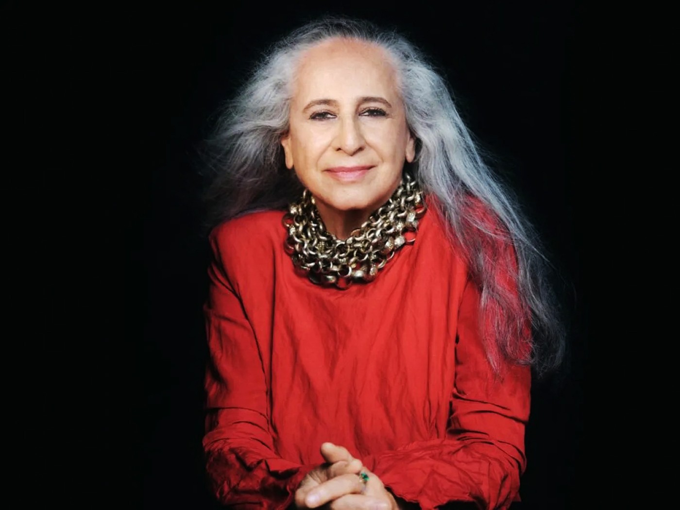 Maria Bethânia pode fazer história hoje  e se tornar a primeira cantora de MPB com estatueta do Grammy na estante