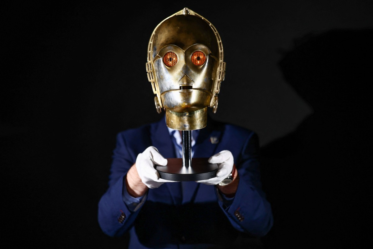 Objetos de ‘Tubarão’, ‘Exterminador do Futuro’ e ‘Star Wars’ irão Objetos de 'Tubarão', 'Exterminador do Futuro' e 'Star Wars' irão a leilão nos EUA