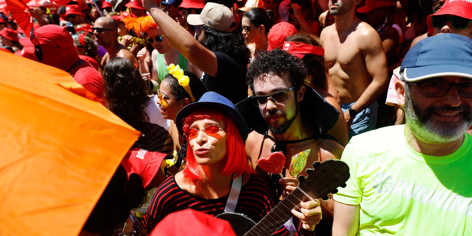 Rio espera receber 6,8 milhões de foliões apenas em blocos Rio espera receber 6,8 milhões de foliões apenas em blocos de rua