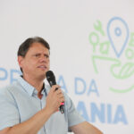 Tarcísio diz ter certeza de que reunião com Flávio na quarta-feira será positiva