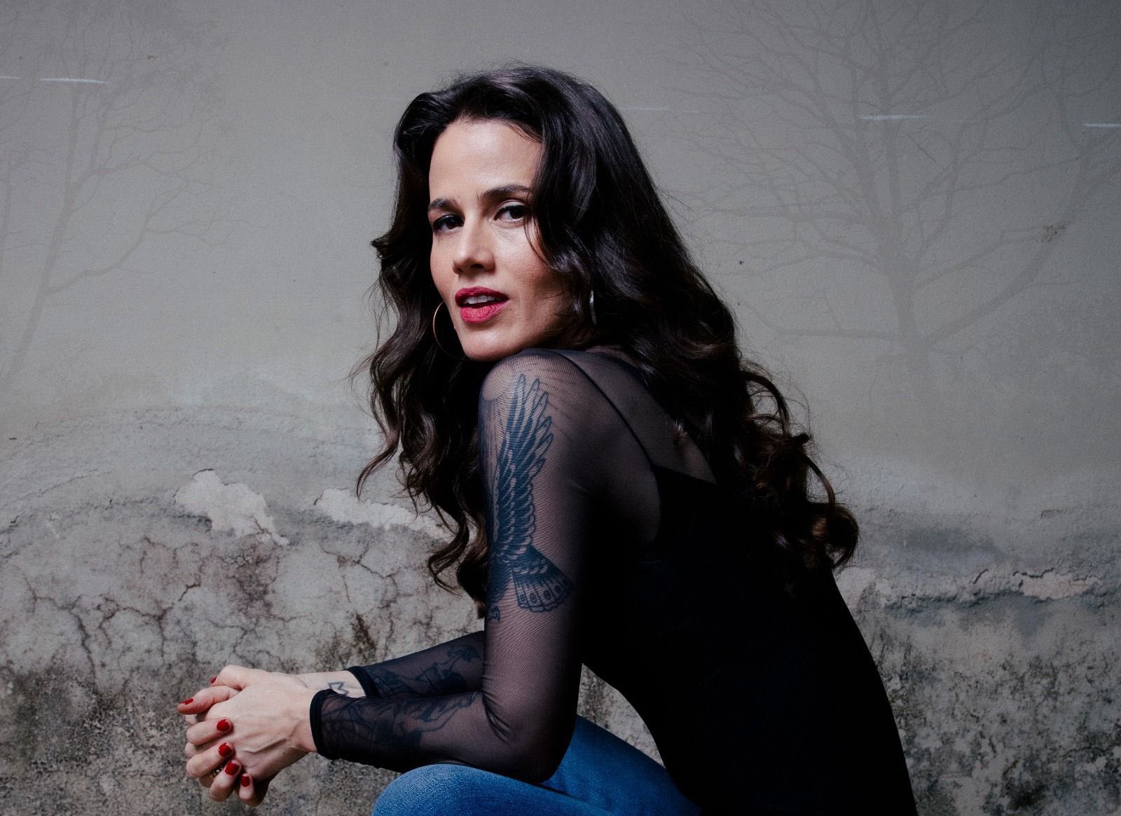 Ana Cañas retorna ao repertório de Rita Lee em show Ana Cañas retorna ao repertório de Rita Lee em show que gera turnê pelo Brasil