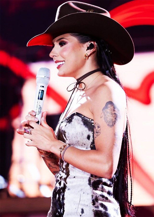 Ana Castela garante lugar no passado da música sertaneja com a sequência do álbum ao vivo 'Herança boiadeira'