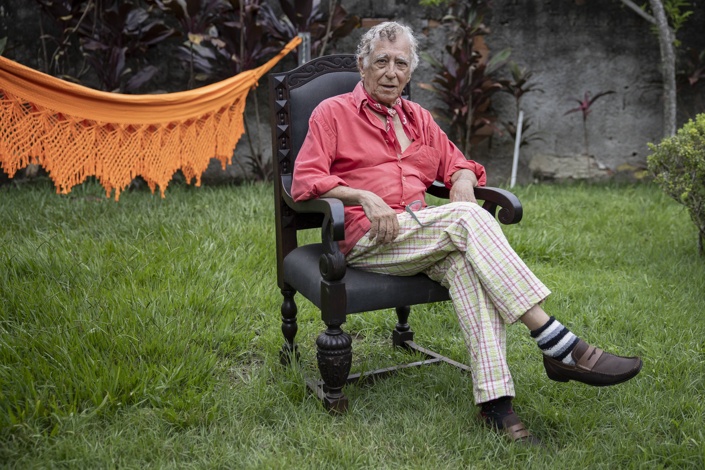 Cinema brasileiro ficou brocha e sem imaginação, diz Neville D´Almeida