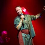 Diogo Nogueira evolui entre a gafieira e o pagode no balanço de 'Infinito samba'