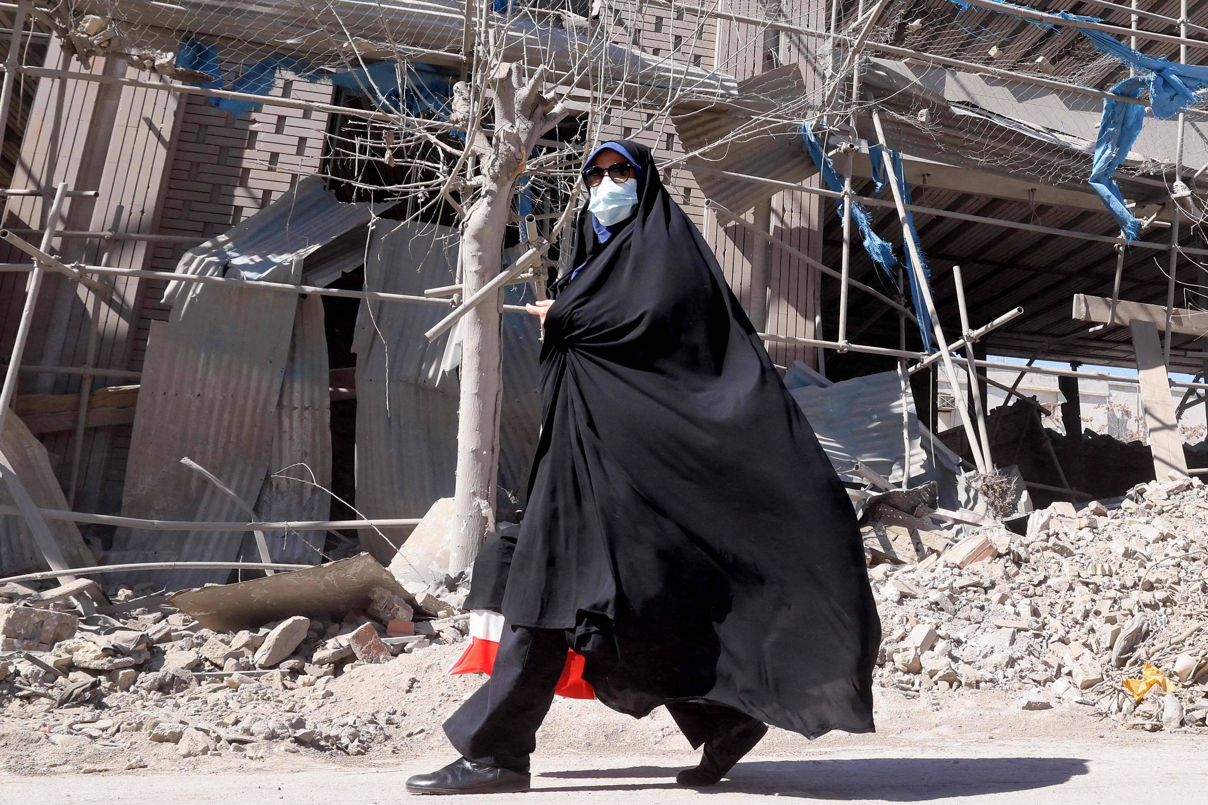 É difícil separar assassino interno do externo, diz iraniana exilada em São Paulo