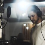 Enfim cantor, Gabriel Leone estreia no Rio de Janeiro, em abril, o show de lançamento do álbum 'Minhas lágrimas'