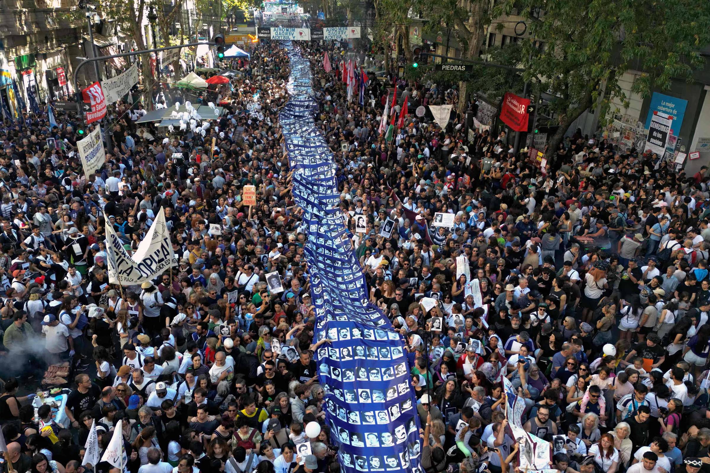 Ex-presa política relembra golpe militar na Argentina, que completa 50 Ex-presa política relembra golpe militar na Argentina, que completa 50 anos