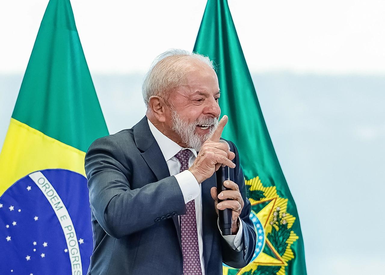 “Não podemos nos conformar com homens matando mulheres”, diz Lula