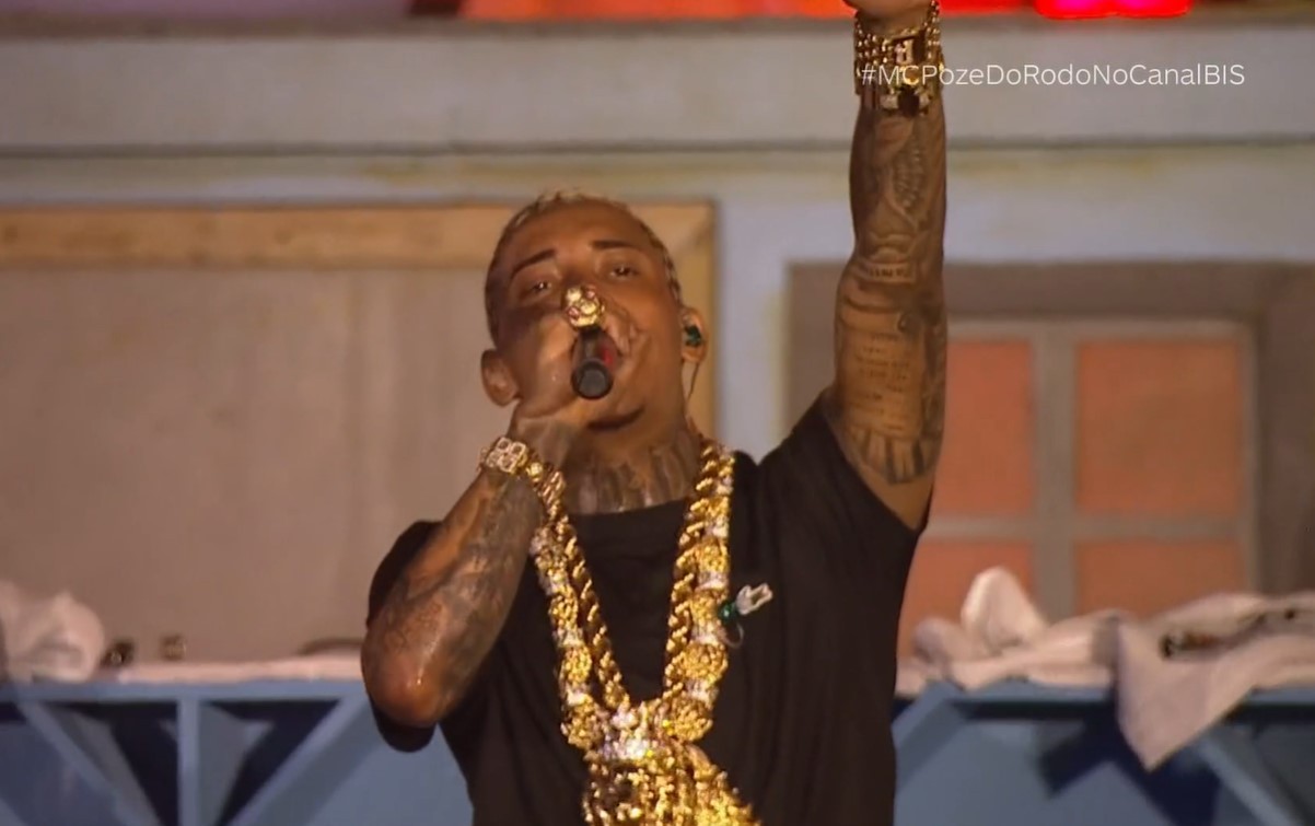 Quem é MC Poze do Rodo, cantor que diz ter sido mantido refém em assalto dentro de casa