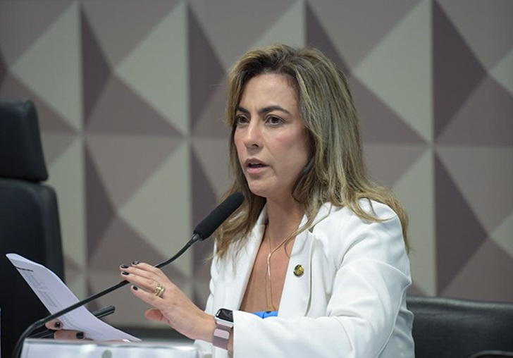 Senadora diz que pedirá desculpas a relator de CPI se acusação não se confirmar