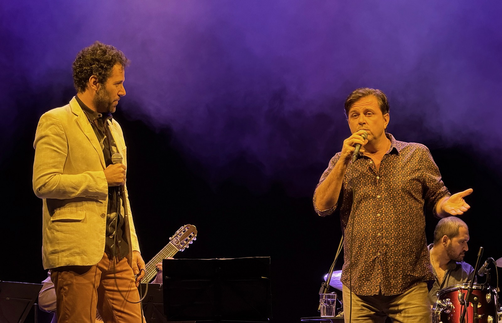 Alfredo Del-Penho e Pedro Paulo Malta formam uma dupla do 'telecoteco' na cena graciosa do show 'Bicudos dois'