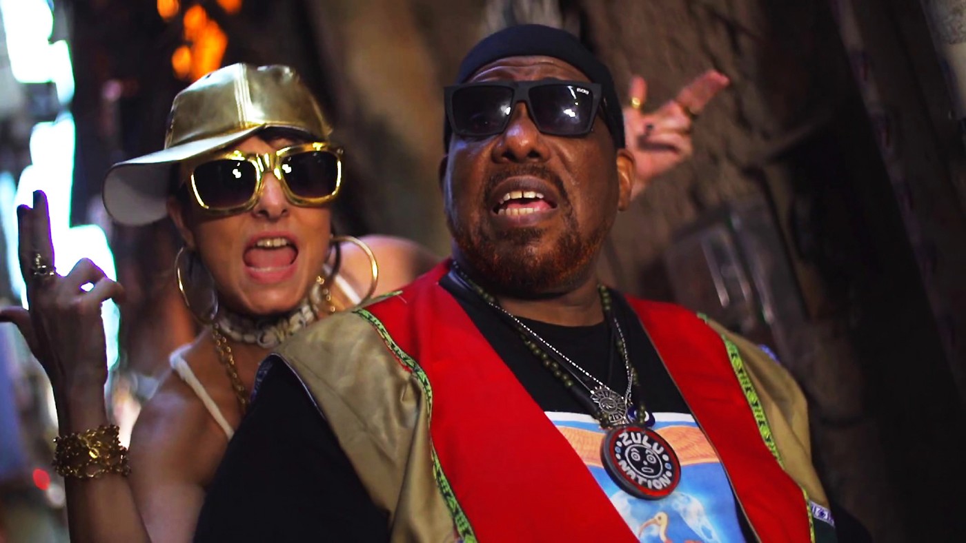 Fernanda Abreu teve o aval de Afrika Bambaataa quando gravou 'Tambor' no álbum 'Amor geral' há dez anos