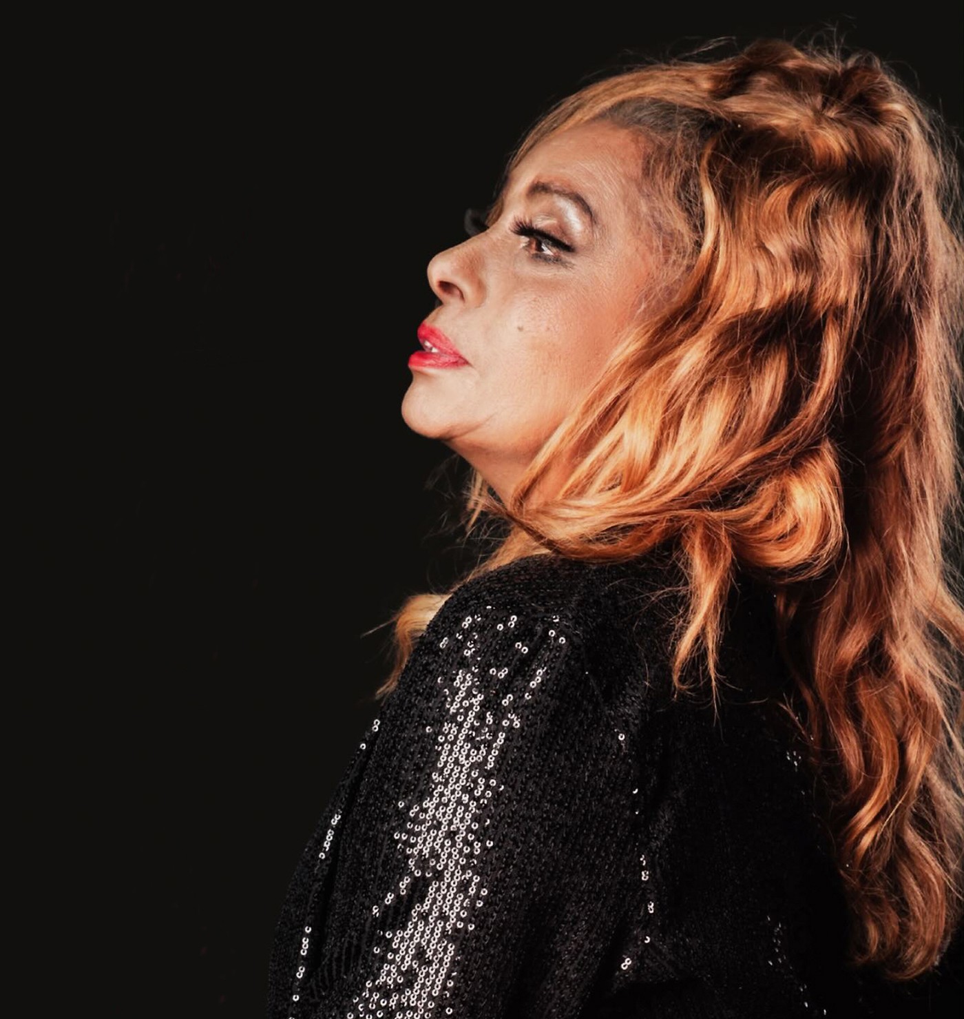 Voz soul da disco music brasileira, Lady Zu volta à Voz soul da disco music brasileira, Lady Zu volta à pista com o single 'Até o fim' após 24 anos sem lançar álbum