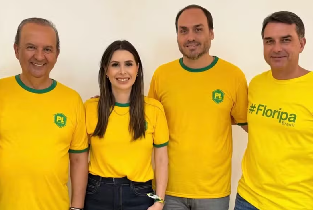 Após disputa interna, PL oficializa chapa com Carlos Bolsonaro e Carol de Toni em SC