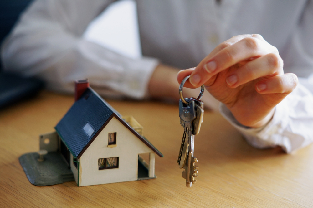 Casa própria em tempos de juro alto: comprar agora ou esperar?