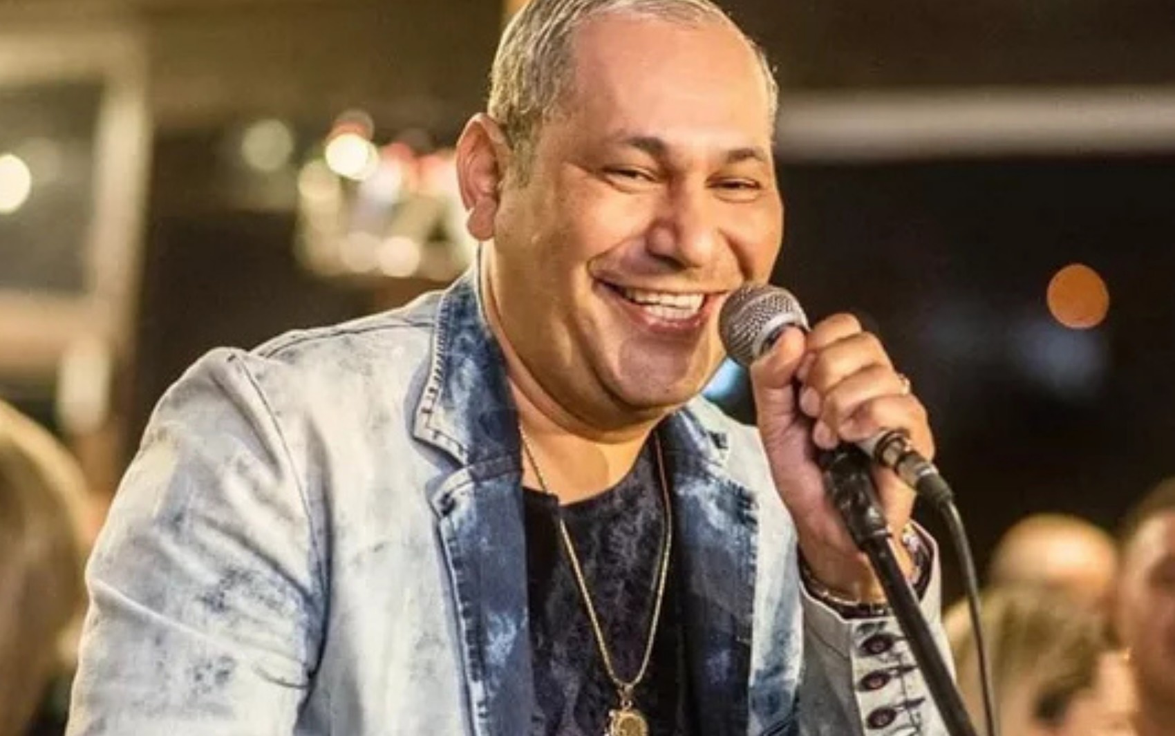 Chrigor é internado e cancela shows; produção informa que cantor Chrigor é internado e cancela shows; produção informa que cantor passará por uma endoscopia para investigação