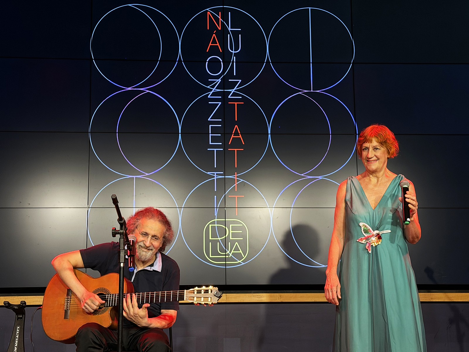 Luiz Tatit e Ná Ozzetti espelham rumos convergentes no afinado show 'De lua'