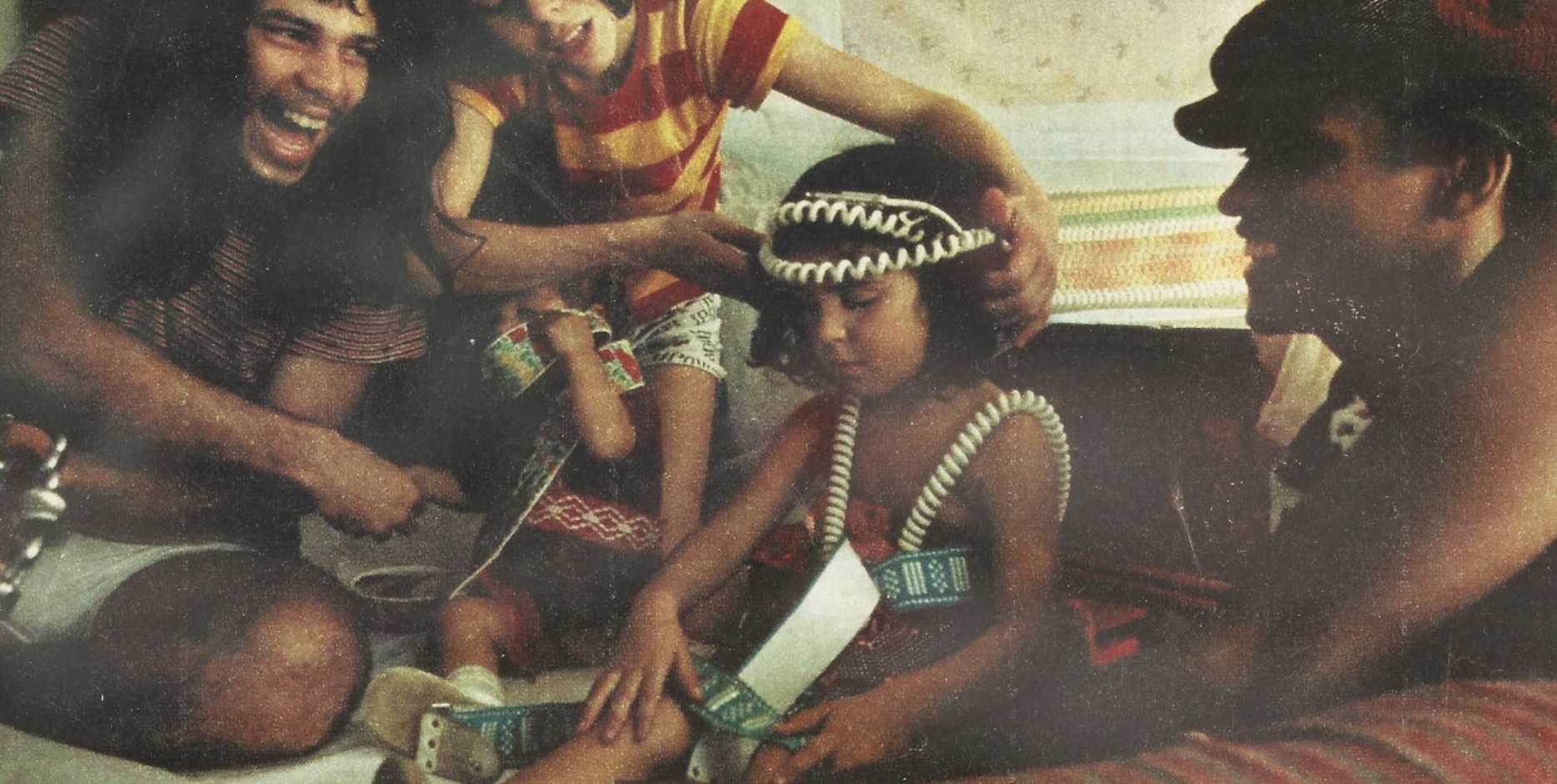Filme 'Nem tudo é paz e amor' joga luz sobre as dores e delícias dos filhos da contracultura musical dos anos 1970