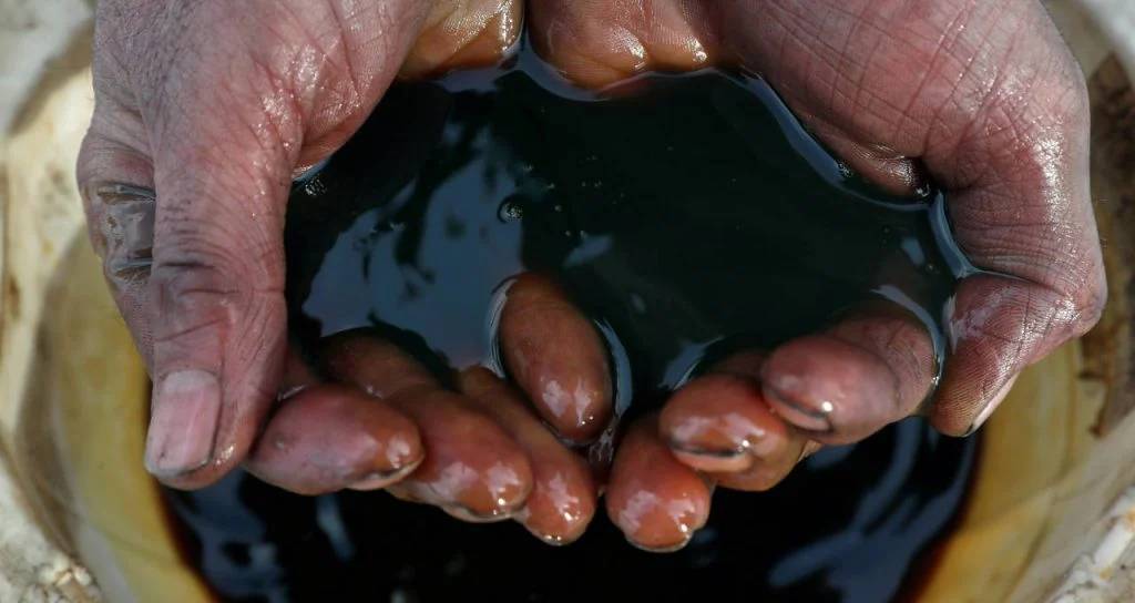 Petróleo lidera indústria e receita do setor soma R$ 5,3 trilhões em 2024