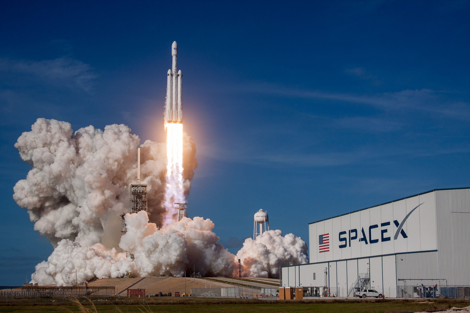 SpaceX deve ultrapassar avaliação de US$2 trilhões em estreia na Nasdaq