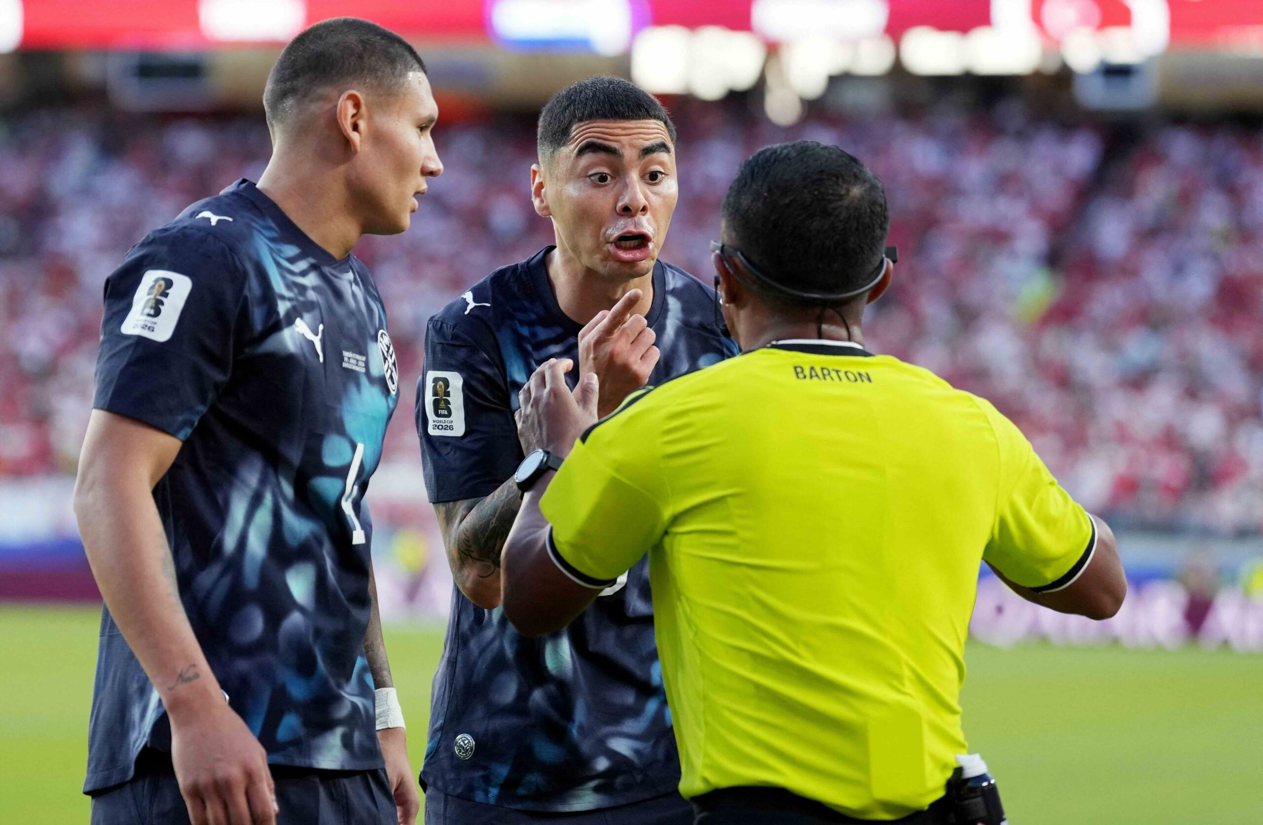 ‘Lei Vini Jr.’ é aplicada pela 1ª vez na Copa, e paraguaio é expulso contra a Turquia