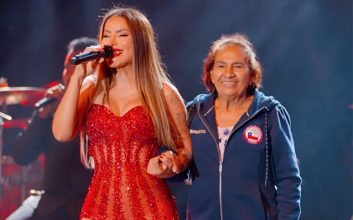 ‘Não me reconhece mais’: Walkyria Santos canta com mãe que 'Não me reconhece mais': Walkyria Santos canta com mãe que sofreu AVC em novo projeto