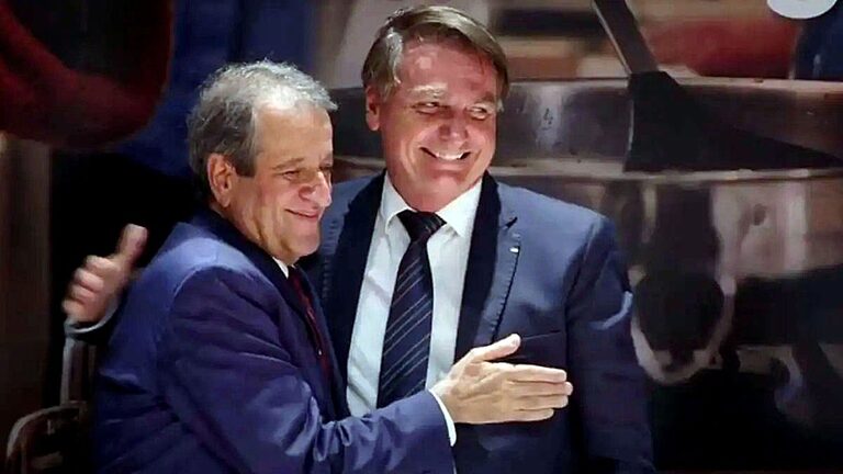 Bolsonaro é quem decidirá vice de Flávio, diz presidente do PL