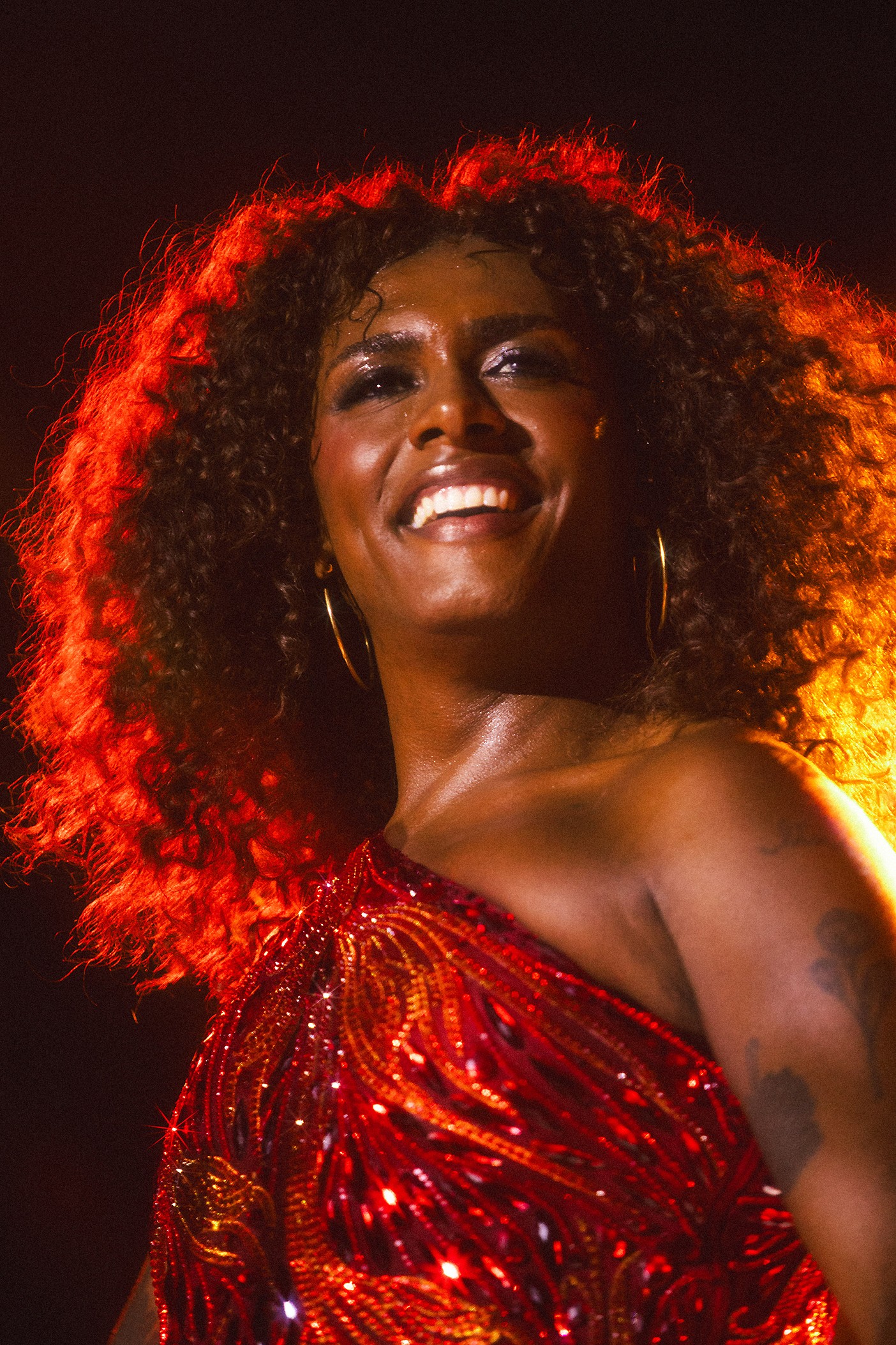 Consagração de Liniker na turnê ‘Bye bye Caju’ mostra que Consagração de Liniker na turnê 'Bye bye Caju' mostra que é possível ser popstar e seguir a própria cartilha
