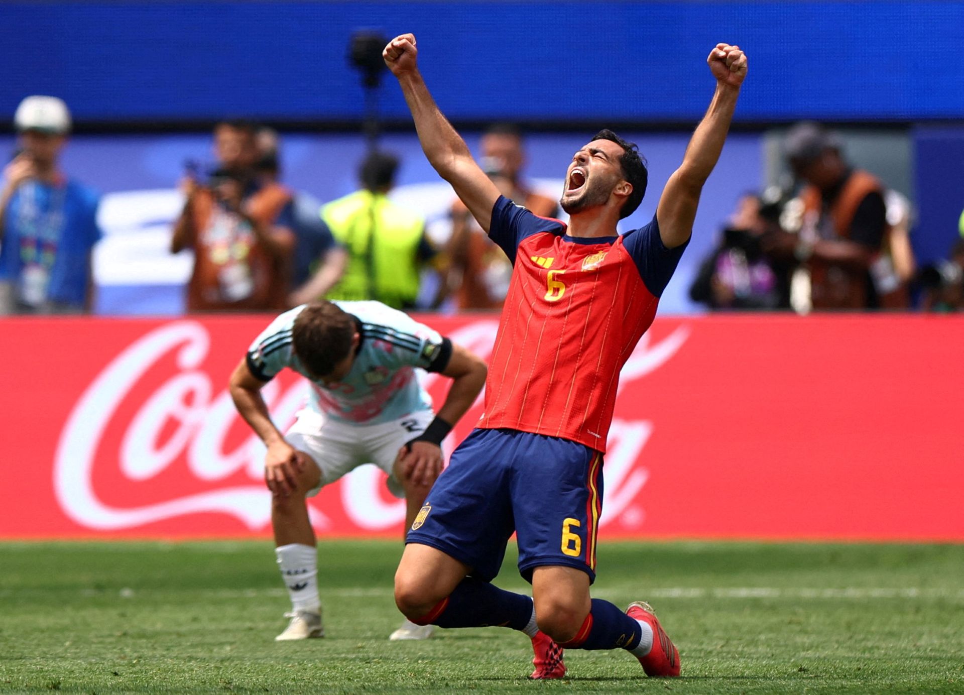 Fifa divulga uniformes da final da Copa; Argentina e Espanha Fifa divulga uniformes da final da Copa; Argentina e Espanha com camisas principais