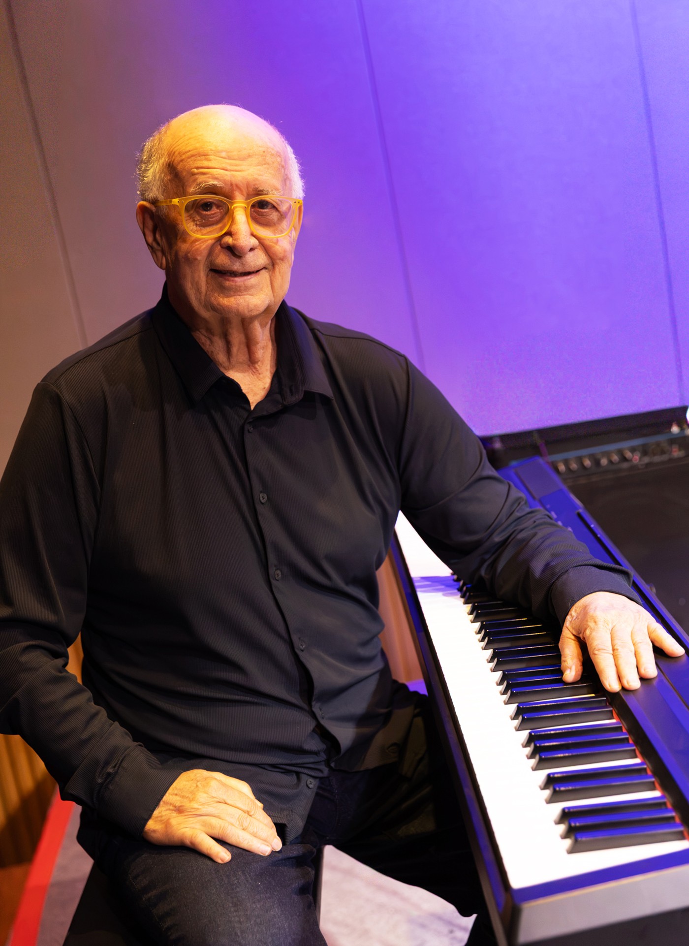 Pianista Antonio Adolfo carrega jazz, suingue e brasilidade no refinado cesto autoral do álbum 'Balaios'