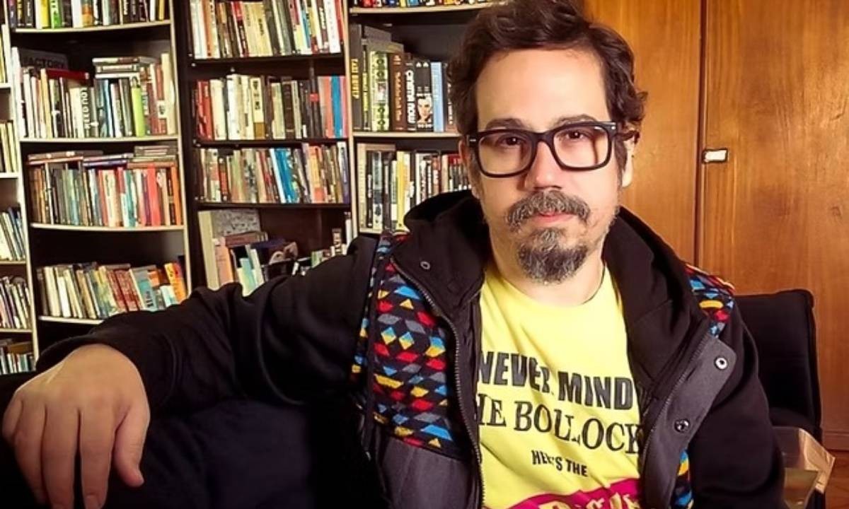 Polícia investiga morte de Ricardo Spencer; corpo do cineasta foi Polícia investiga morte de Ricardo Spencer; corpo do cineasta foi encontrado no Copan