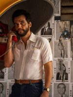 A história por trás da clássica foto de Wagner Moura A história por trás da clássica foto de Wagner Moura no orelhão no set de 'O Agente Secreto'