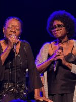 Alaíde Costa festeja com Áurea Martins e Eliana Pittman tudo Alaíde Costa festeja com Áurea Martins e Eliana Pittman tudo o que o tempo deixou para as sobreviventes cantoras