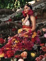 Anitta reúne Maria Bethânia, Ofá, Alceu Valença, Mestrinho e MC Anitta reúne Maria Bethânia, Ofá, Alceu Valença, Mestrinho e MC Tha ao longo das 17 faixas do álbum 'Equilibrium II'