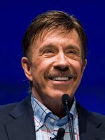 Após morte de Chuck Norris, família faz alerta sobre fake news