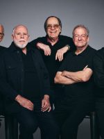 Boca Livre canta Edu Lobo em álbum em que imprime a sofisticação da obra do compositor na assinatura vocal do grupo